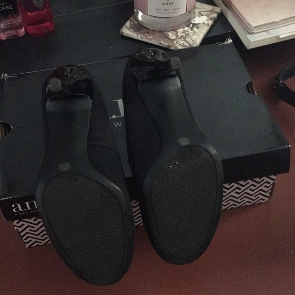 Heels - Picture 4 of 5